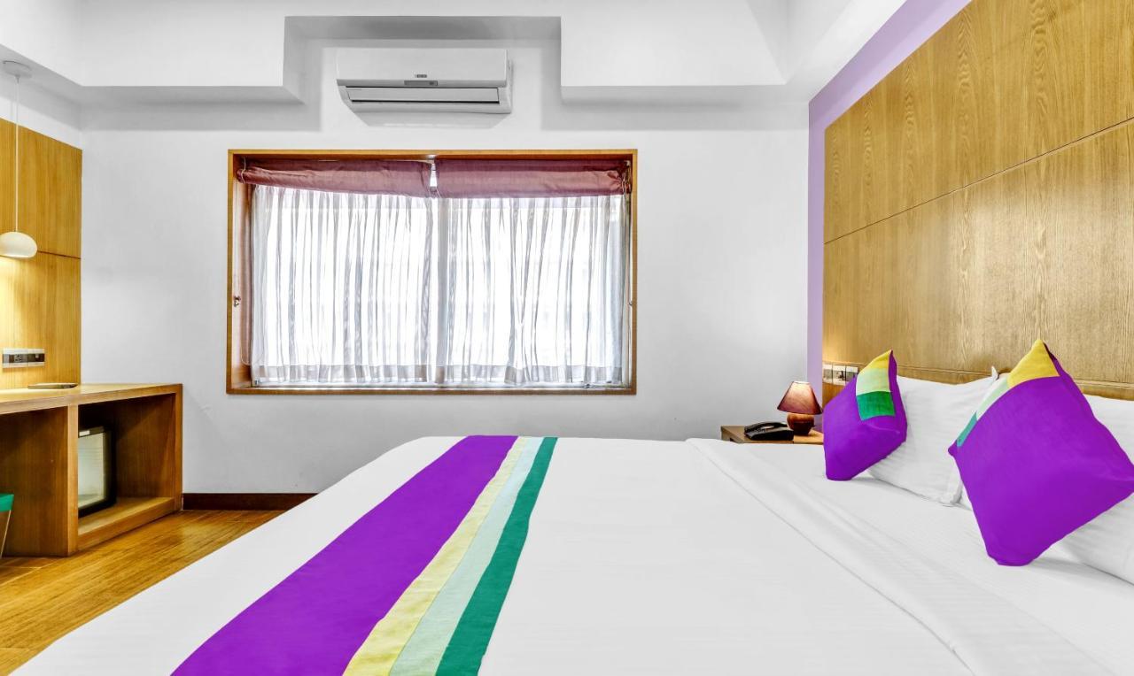 Medora Hotel Calicut Eksteriør billede