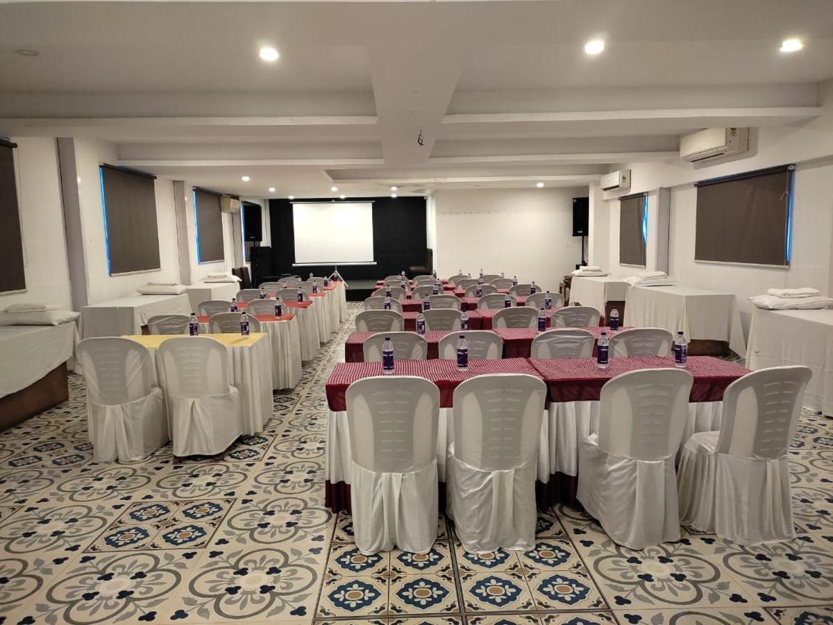 Medora Hotel Calicut Eksteriør billede